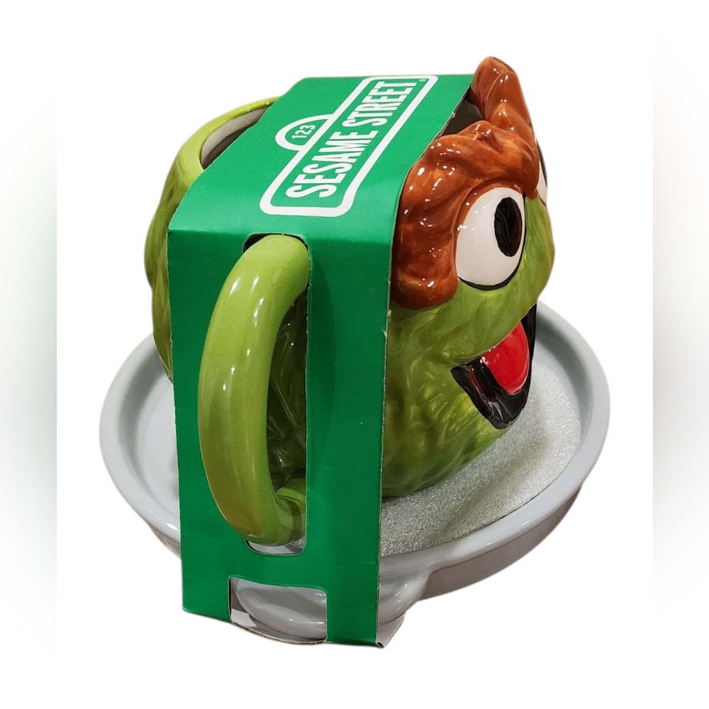 NWT Oscar the Grouch Ceramic Mug and Cookie Plate - Picture 4 of 6